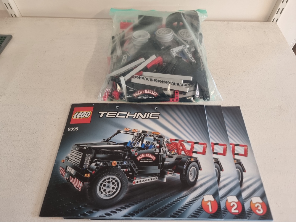 Sett 9395 fra Lego Technic serien.
Som nytt. 
Komplett med manualer.