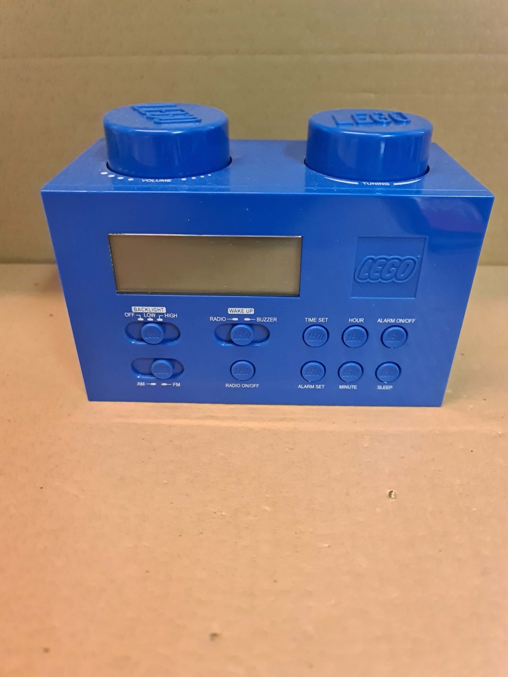 Fm radio fra Lego.
I god stand. Mangler ett klistremerke bak.